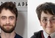 Daniel Radcliffe, Harry Potter film serisinde canlandırdığı Harry Potter karakteriyle dünya çapında ün kazanan İngiliz oyuncudur. Çocuk yaşta kamera karşısına geçen Radcliffe, kısa sürede sinema tarihinin en tanınan genç oyuncularından biri haline geldi. Ancak kariyerini yalnızca Harry Potter serisiyle sınırlamayan oyuncu, serinin sona ermesinin ardından fantastik sinemadan bağımsız yapımlara, korku filmlerinden biyografik komedilere ve Broadway müzikallerine kadar oldukça farklı alanlarda çalışmalar yaptı.
