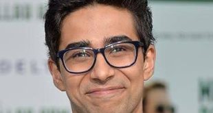Suraj Sharma, özellikle Pi'nin Yaşamı (Life of Pi) filmindeki Pi Patel performansıyla dünya çapında tanınan Hint asıllı oyuncudur. 21 Mart 1993 tarihinde Yeni Delhi'de doğan Sharma, sinema kariyerine profesyonel oyunculuk eğitimi almadan başlamasına rağmen ilk filmiyle uluslararası ölçekte büyük bir başarı elde etmiştir.