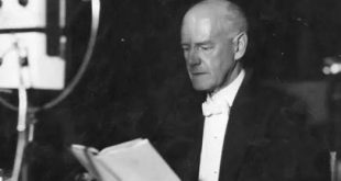 John Galsworthy, İngiliz edebiyatının özellikle toplum, sınıf farklılıkları, aile ilişkileri, mülkiyet anlayışı ve sosyal adalet konularını ele alan önemli yazarlarından biridir. Roman, öykü, tiyatro oyunu ve deneme türlerinde eserler veren Galsworthy, en çok Forsyte Saga adlı roman dizisiyle tanınır. Bu eserlerinde İngiliz orta ve üst sınıfının yaşamını, aile bağlarını ve sahip olma arzusunu geniş bir zaman dilimi içerisinde incelemiştir.