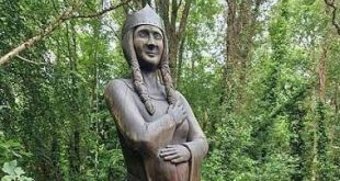 Isabel Marshal (1200-1240), 13. yüzyıl İngiltere'sinin önemli aristokrat kadınlarından biri ve Orta Çağ'ın güçlü Marshal ailesinin dikkat çekici üyelerindendir. Ünlü şövalye ve devlet adamı William Marshal, 1. Pembroke Kontu ile Isabel de Clare'in kızı olan Isabel, doğduğu andan itibaren İngiltere'nin en etkili soylu ailelerinden birinin mirasını taşıdı.