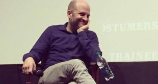 Amerikan sinema ve televizyon dünyasının tanınan karakter oyuncularından Todd Louiso, özellikle doğal oyunculuğu, farklı karakterlere kolayca uyum sağlayabilmesi ve komedi ile dram arasında geçiş yapabilmesiyle dikkat çeken bir sanatçıdır. Oyunculuğun yanı sıra yönetmenlik ve tiyatroyla da ilgilenen Louiso, uzun yıllara yayılan kariyerinde hem bağımsız sinemanın hem de Hollywood'un önemli yapımlarında rol aldı.