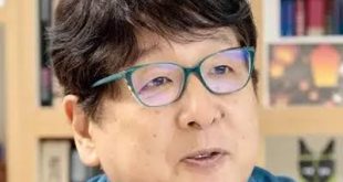 Takashi Nagasaki, Japon manga sektöründe yazarlık, senaristlik, editörlük ve yapımcılık gibi farklı görevler üstlenmiş çok yönlü bir yaratıcıdır. Özellikle dünyaca ünlü mangaka Naoki Urasawa ile gerçekleştirdiği uzun soluklu çalışmalarla tanınan Nagasaki; Master Keaton, 20th Century Boys, PLUTO ve Billy Bat gibi önemli eserlerin ortaya çıkışında etkili olmuştur.