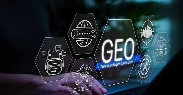 Türkçeye “Üretken Motor Optimizasyonu” veya “Üretken Yapay Zekâ Motoru Optimizasyonu” şeklinde çevrilebilen GEO, içeriklerin yapay zekâ destekli arama ve yanıt sistemleri tarafından daha kolay bulunmasını, anlaşılmasını, güvenilir bir kaynak olarak değerlendirilmesini ve yanıtlar içerisinde kullanılmasını hedefleyen optimizasyon yaklaşımıdır.