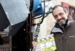 İtalyan sinema ve televizyon dünyasında uzun yıllara yayılan kariyeriyle tanınan Francesco Vicario, özellikle televizyon dizileri, komedi yapımları ve aile temalı projelerdeki yönetmenliğiyle öne çıkan isimlerden biridir. Roma'da dünyaya gelen Vicario, sinema dünyasına yabancı olmayan bir aile ortamında yetişmiş ve kariyerinin önemli bölümünü İtalyan televizyonunun gelişimine paralel olarak sürdürmüştür.