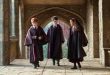 Harry Potter ve Sırlar Odası, 2002 yılında vizyona giren ve Harry Potter sinema serisinin ikinci halkasını oluşturan fantastik macera filmidir. Yönetmenliğini Chris Columbus’un üstlendiği yapım, J. K. Rowling’in aynı adlı romanından Steve Kloves tarafından sinemaya uyarlanmıştır. Daniel Radcliffe, Rupert Grint ve Emma Watson’ın başrollerini paylaştığı film; Hogwarts Cadılık ve Büyücülük Okulu’nda yaşanan gizemli olaylar, geçmişten gelen karanlık bir tehdit ve Harry’nin giderek büyüyen sorumlulukları etrafında şekillenir.