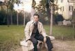Pier Paolo Pasolini, İtalyan sinemasının en özgün, tartışmalı ve etkili yönetmenlerinden biridir. Ancak onu yalnızca bir film yönetmeni olarak tanımlamak, sanatçının çok yönlü kişiliğini anlamak için yeterli değildir. Pasolini aynı zamanda şair, yazar, senarist, gazeteci, düşünür ve entelektüel olarak 20. yüzyıl İtalya'sının kültürel ve siyasi tartışmalarında önemli bir rol üstlenmiştir.