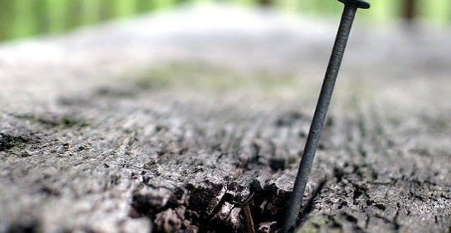 Antagonizma, biyolojiden tıbba, psikolojiden sosyolojiye, edebiyattan sinemaya kadar birçok farklı disiplinde kullanılan önemli bir kavramdır. Genel anlamıyla antagonizma, iki ya da daha fazla unsurun birbirine karşıt etki göstermesi, çatışması veya birbirinin etkisini azaltması durumunu ifade eder. Kelimenin kökeni Antik Yunancadaki antagonistes sözcüğüne dayanır ve "rakip", "karşı koyan" veya "muhalif" anlamlarını taşır.