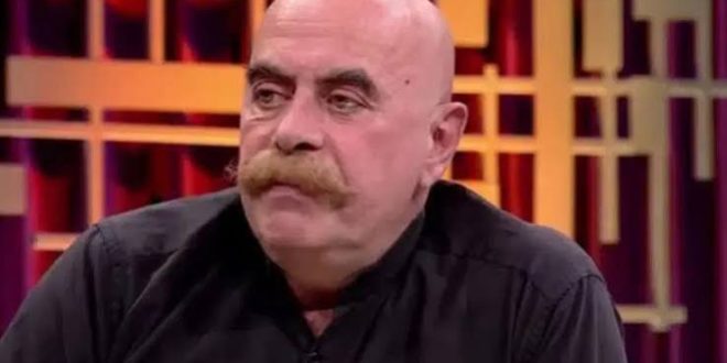 Türk sinemasında kendine özgü anlatım diliyle öne çıkan isimlerden biri olan Ezel Akay, yönetmenliğin yanı sıra senaristlik, yapımcılık ve oyunculuk alanlarında da çalışmalar gerçekleştirmiş çok yönlü bir sanatçıdır. Geleneksel anlatı biçimleriyle modern sinema estetiğini bir araya getiren Akay, özellikle Neredesin Firuze?, Hacivat Karagöz Neden Öldürüldü? ve 7 Kocalı Hürmüz gibi filmleriyle geniş izleyici kitlelerinin dikkatini çekmiştir.