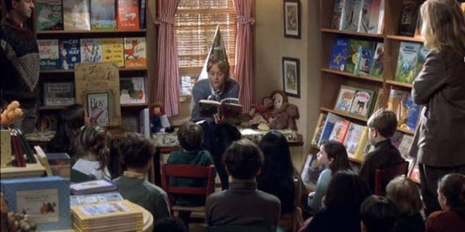 Mesajınız Var, 1998 yılında gösterime giren, romantik komedi türünün en sevilen yapımlarından biri olarak öne çıkan bir Amerikan filmidir. Yönetmenliğini Nora Ephron’ın üstlendiği yapımın senaryosu Nora Ephron ve Delia Ephron tarafından kaleme alınmıştır. Başrollerde ise dönemin romantik komedi türüyle özdeşleşen iki önemli oyuncusu Tom Hanks ve Meg Ryan yer alır.
