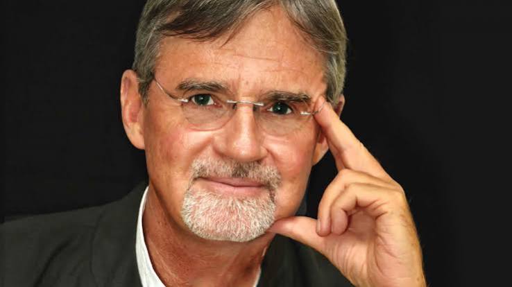 Kai Bird, Amerikan siyasi tarihi, nükleer silahların ortaya çıkışı, Orta Doğu siyaseti ve önemli siyasi kişiliklerin yaşam öyküleri üzerine yaptığı çalışmalarla tanınan Amerikalı yazar, gazeteci ve biyografi yazarıdır. Özellikle fizikçi J. Robert Oppenheimer'ın hayatını konu alan American Prometheus: The Triumph and Tragedy of J. Robert Oppenheimer adlı eseri sayesinde uluslararası ölçekte geniş bir okuyucu kitlesine ulaşmıştır.