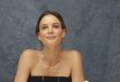 Gabrielle Anwar, İngiliz asıllı Amerikalı oyuncu olarak sinema ve televizyon dünyasında uzun yıllara yayılan kariyeriyle tanınan önemli isimlerden biridir. Özellikle Kadın Kokusu (Scent of a Woman) filmindeki unutulmaz tango sahnesiyle sinema tarihinin akılda kalan performanslarından birine imza atan Anwar, daha sonraki yıllarda Burn Notice dizisindeki Fiona Glenanne karakteriyle televizyon izleyicisinin karşısına çıkmıştır.
