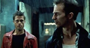 Dövüş Kulübü (Fight Club), 1999 yılında vizyona giren ve zaman içerisinde modern sinemanın en çok tartışılan kült yapımlarından birine dönüşen filmlerden biridir. Yönetmenliğini David Fincher'ın üstlendiği film, Fight Club adlı romandan sinemaya uyarlanmıştır. Başrollerde Edward Norton, Brad Pitt ve Helena Bonham Carter yer alır.