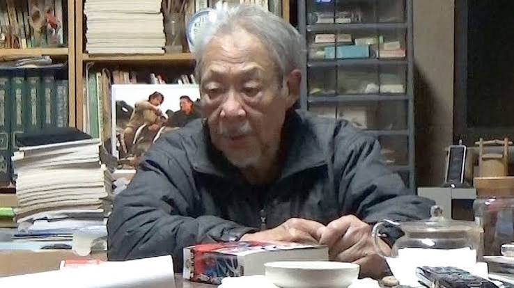 Japon manga tarihine damga vuran sanatçılar arasında Sanpei Shirato, kendine özgü bir yere sahiptir. Ninja hikâyelerini yalnızca aksiyon ve macera unsurları üzerinden anlatmakla yetinmeyen Shirato; sınıf farklılıkları, yoksulluk, baskı, özgürlük, adaletsizlik ve toplumsal çatışmalar gibi konuları da eserlerinin merkezine yerleştirmiştir. Böylece manga sanatının yalnızca çocuklara yönelik bir eğlence alanı olmadığını gösteren sanatçılardan biri olmuştur.
