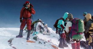 Everest, yönetmenliğini İzlandalı sinemacı Baltasar Kormákur'un üstlendiği, 2015 yılında vizyona giren İngiliz-Amerikan-İzlanda ortak yapımı etkileyici bir macera ve hayatta kalma filmidir. Senaryosu William Nicholson ve Simon Beaufoy tarafından kaleme alınan yapım, sinema tarihinin en trajik dağcılık olaylarından biri olan 1996 Everest Dağı faciasından esinlenir.