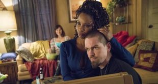 Shanola Hampton, özellikle Shameless dizisinde canlandırdığı Veronica Fisher karakteriyle geniş kitleler tarafından tanınan Amerikalı oyuncudur. Televizyon kariyerinde komedi ve dram türlerini başarıyla bir araya getiren Hampton, sinema çalışmalarının yanı sıra yapımcılık ve yönetmenlik alanlarında da deneyim kazanmıştır.