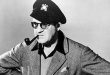 John Ford, Amerikan sinema tarihinin en etkili yönetmenlerinden biri olarak kabul edilen, özellikle western türüne kazandırdığı özgün anlatım diliyle dünya sinemasında derin izler bırakan usta bir yönetmendir. Kariyeri boyunca sessiz sinemadan sesli sinemaya, siyah-beyaz filmlerden renkli yapımlara uzanan büyük bir dönüşüme tanıklık eden Ford; western, savaş, drama ve macera türlerinde çok sayıda önemli filme imza attı.
