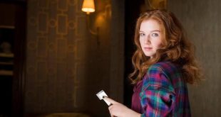 Amerikalı oyuncu ve manken Annalise Basso, çocuk yaşta başladığı oyunculuk kariyerini gençlik döneminde sinema ve televizyon projeleriyle geliştiren başarılı sanatçılardan biridir. Özellikle korku ve gerilim türündeki yapımlarda canlandırdığı karakterlerle dikkat çeken Basso, aynı zamanda televizyon dizilerindeki performanslarıyla da tanınmaktadır.