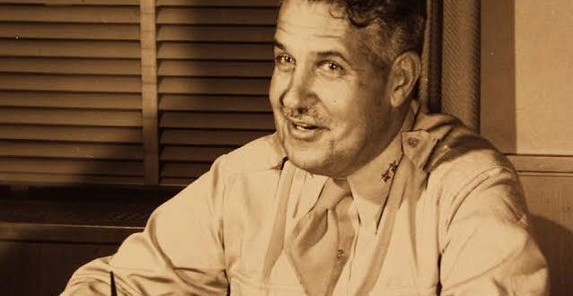 Leslie Groves, Amerika Birleşik Devletleri'nin II. Dünya Savaşı sırasında yürüttüğü Manhattan Projesi'nin askerî yöneticisi olarak tarihe geçen Amerikalı bir mühendis ve korgeneraldir. Tam adı Leslie Richard Groves Jr. olan Groves, atom bombasının geliştirilmesi sürecinde bilimsel araştırmaları doğrudan gerçekleştiren bir fizikçi değildi.