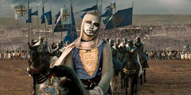 Cennetin Krallığı (Kingdom of Heaven), 2005 yılında vizyona giren ve yönetmenliğini Ridley Scott’ın üstlendiği, Orta Çağ'ın en çalkantılı dönemlerinden biri olan Haçlı Seferleri'ni merkezine alan etkileyici bir tarihsel dram filmidir. Başrollerinde Orlando Bloom, Eva Green, Liam Neeson, Jeremy Irons, Brendan Gleeson, David Thewlis ve Ghassan Massoud gibi oyuncuların yer aldığı yapım; savaş, inanç, vicdan, siyaset, hoşgörü ve insanlık gibi evrensel konuları görkemli bir sinema diliyle ele alır.