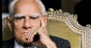 İtalyan edebiyatının 20. yüzyıldaki en önemli isimlerinden Alberto Moravia, toplumun ahlaki çelişkilerini, burjuva yaşamının boşluklarını, insan ilişkilerindeki yabancılaşmayı ve bireyin modern dünya karşısındaki yalnızlığını eserlerine taşıyan güçlü bir romancı ve öykü yazarıdır. Romanlarında gündelik hayatın sıradan görünen ayrıntılarının arkasındaki psikolojik ve toplumsal çatışmaları inceleyen Moravia, yalın fakat etkili anlatımıyla İtalyan edebiyatında kendine özgü bir yer edinmiştir.
