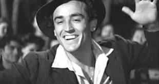 İtalyan sinemasının uluslararası alanda tanınan en güçlü oyuncularından biri olan Vittorio Gassman, yarım asrı aşan sanat kariyeri boyunca tiyatrodan sinemaya uzanan etkileyici bir miras bıraktı. Güçlü sesi, etkileyici fiziği, sahne hakimiyeti ve karakter yaratmadaki olağanüstü becerisiyle öne çıkan Gassman, kariyerinin farklı dönemlerinde dram, komedi, savaş filmi ve toplumsal sinema gibi birbirinden farklı türlerde rol aldı.