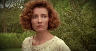 Emma Thompson, İngiliz sinemasının en saygın oyuncularından biri olmasının yanı sıra senarist, yazar ve aktivist kimliğiyle de öne çıkan çok yönlü bir sanatçıdır. Mizah duygusunu güçlü dramatik performanslarla birleştirebilen Thompson, özellikle edebiyat uyarlamalarındaki başarılı oyunculuğu, dönem filmlerindeki etkileyici karakter yorumları ve senaryo yazarlığındaki yeteneğiyle dünya çapında tanınmıştır.