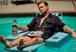 Bir Zamanlar Hollywood'da (Once Upon a Time... in Hollywood), Quentin Tarantino'nun senaryosunu yazdığı ve yönettiği, 2019 yılında vizyona giren, Hollywood tarihine nostaljik ve alternatif bir bakış sunan dikkat çekici bir dönem filmidir. Başrollerini Leonardo DiCaprio, Brad Pitt ve Margot Robbie'nin paylaştığı yapım; 1960'ların sonundaki Los Angeles atmosferini, değişen sinema sektörünü, yıldız kültürünü ve Hollywood'un dönüşüm sancılarını merkezine alır.