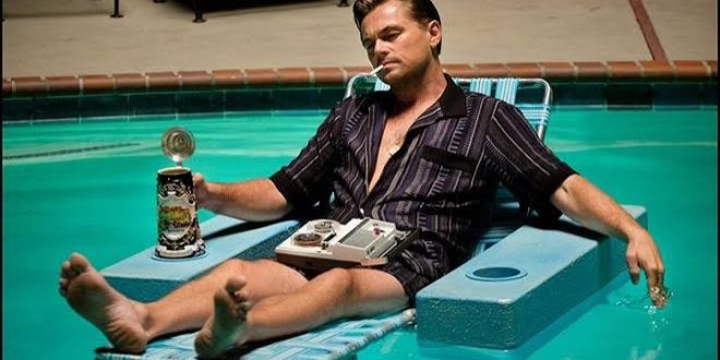 Bir Zamanlar Hollywood'da (Once Upon a Time... in Hollywood), Quentin Tarantino'nun senaryosunu yazdığı ve yönettiği, 2019 yılında vizyona giren, Hollywood tarihine nostaljik ve alternatif bir bakış sunan dikkat çekici bir dönem filmidir. Başrollerini Leonardo DiCaprio, Brad Pitt ve Margot Robbie'nin paylaştığı yapım; 1960'ların sonundaki Los Angeles atmosferini, değişen sinema sektörünü, yıldız kültürünü ve Hollywood'un dönüşüm sancılarını merkezine alır.