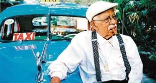 Pío Leyva, gerçek adıyla Wilfredo Pío Leyva Pascual, Küba'nın geleneksel müzik kültürünü dünya sahnesine taşıyan önemli şarkıcılardan biridir. Özellikle Buena Vista Social Club projesinde yer almasıyla uluslararası ölçekte tanınan sanatçı, onlarca yıl süren kariyeri boyunca son, guaracha, bolero ve diğer Küba müziği türlerinin gelişimine katkıda bulundu. Kendine özgü güçlü sesi, ritim duygusu ve sahne karakteriyle tanınan Leyva, Küba müziğinin altın kuşağını temsil eden sanatçılar arasında yer aldı.