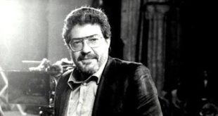 Ettore Scola, İtalyan sinemasının savaş sonrası dönemde yetiştirdiği en önemli yönetmen ve senaristlerden biridir. Toplumsal meseleleri mizah, dram ve insan psikolojisiyle birleştiren özgün anlatımı sayesinde yalnızca İtalya'da değil, dünya sinemasında da kalıcı bir yer edinmiştir.