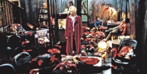2001 yapımı Katil Ichi, Japon sinemasının sınırları zorlayan yönetmenlerinden Takashi Miike imzalı, tartışmalı yapısıyla öne çıkan bir yakuza filmidir. Özgün adı Koroshiya 1 olan yapım, senaryosunu Sakichi Sato'nun kaleme aldığı bir senaryodan hareketle şekillenir. Başrollerde ise Tadanobu Asano ile Nao Omori bulunur.