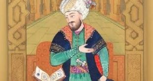 Nizâmülmülk, Büyük Selçuklu Devleti'nin en önemli devlet adamlarından, vezirlerinden ve siyaset düşünürlerinden biridir. Asıl adı Ebû Ali Hasan bin Ali bin İshak et-Tûsî olan Nizâmülmülk, 11. yüzyılda Selçuklu Devleti'nin siyasi ve idari yapısının güçlenmesinde büyük rol oynamıştır. Uzun yıllar boyunca Sultan Alparslan ve Sultan Melikşah'ın vezirliğini yapan Nizâmülmülk, yalnızca devlet yönetimindeki başarılarıyla değil, eğitim kurumlarının gelişmesine katkıları ve kaleme aldığı Siyasetnâme adlı eseriyle de tanınır.