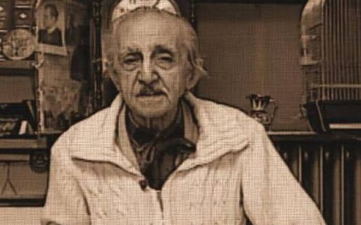 Türk sanat tarihinin uzun soluklu isimleri arasında Necdet Mahfi Ayral, kendine özgü bir yere sahiptir. Tiyatro sahnesinde başlayan sanat yolculuğunu sinema, dublaj, sahne yönetimi ve yazarlık çalışmalarıyla genişleten Ayral, Cumhuriyet döneminin önemli oyuncularından biri olarak öne çıktı.