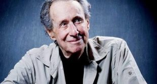 Amerikan sinemasının 1960'lı yıllarda geçirdiği büyük dönüşümün arkasındaki yönetmenlerden biri olan Arthur Penn, karakter odaklı anlatımı, geleneksel türlere getirdiği farklı bakış ve oyunculuk merkezli yönetmenlik anlayışıyla sinema tarihinde özel bir yere sahiptir. Kariyerinin en çok hatırlanan yapımı kuşkusuz Bonnie ve Clyde olsa da Penn'in sinema mirası yalnızca bu filmle sınırlı değildir. The Miracle Worker, Mickey One, Alice's Restaurant, Little Big Man, Night Moves ve The Missouri Breaks gibi yapımlar, yönetmenin farklı türlerde kendine özgü bir anlatım kurabildiğini gösterir.