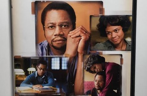 Yetenekli Eller: Ben Carson Hikayesi (Gifted Hands: The Ben Carson Story), 2009 yılında televizyon için hazırlanan biyografik dram türündeki bir yapımdır. Thomas Carter'ın yönetmenliğini üstlendiği filmde Cuba Gooding Jr., Kimberly Elise ve Aunjanue Ellis başrolleri paylaşır. Yapım, Amerikalı beyin cerrahı ve daha sonraki yıllarda siyasetçi olarak da tanınan Ben Carson'ın çocukluk döneminden tıp kariyerindeki önemli aşamalara kadar uzanan yaşam öyküsünü konu alır.