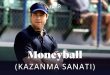 Beyzbol denildiğinde akla genellikle büyük stadyumlar, yıldız oyuncular, kritik maçlar ve son saniyede gelen galibiyetler gelir. Kazanma Sanatı (Moneyball) ise bu alışılmış spor filmi anlayışını geride bırakarak gözünü sahanın dışına çevirir. 2011 yılında izleyiciyle buluşan yapım, bir beyzbol takımının başarı mücadelesini anlatırken aynı zamanda para, istatistik, gelenek, önyargı ve değişim gibi kavramları tartışmaya açar.