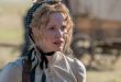 Kadın Önde Yürür (Woman Walks Ahead), 2017 yılında sinemaseverlerle buluşan biyografik drama türündeki bir Western filmidir. Yönetmen koltuğunda Susanna White'ın oturduğu yapımın senaryosu, özellikle güçlü karakter anlatılarıyla tanınan Steven Knight tarafından kaleme alınmıştır. Başrollerde Jessica Chastain, Michael Greyeyes, Chaske Spencer ve Sam Rockwell yer alır.