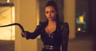 Jessica Lucas, televizyon ve sinema dünyasında farklı türlerdeki yapımlarla adından söz ettiren Kanadalı oyunculardan biridir. Genç yaşta sahne sanatlarıyla tanışan Lucas, zaman içinde televizyon dizilerinden sinema filmlerine uzanan geniş bir kariyer oluşturmuştur. Özellikle Cloverfield, Evil Dead, Gotham, Melrose Place ve The Resident gibi yapımlarda üstlendiği rollerle uluslararası izleyici tarafından tanınmıştır.
