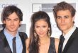 Vampir Günlükleri (The Vampire Diaries), 2009 yılında izleyiciyle buluşan ve gençlik draması ile fantastik türü bir araya getirerek geniş bir hayran kitlesine ulaşan Amerikan yapımı televizyon dizisidir. L. J. Smith’in aynı adlı kitap serisinden televizyona uyarlanan yapımın senaryo geliştirme sürecinde Kevin Williamson ve Julie Plec önemli rol üstlenmiştir. İlk bölümü 10 Eylül 2009’da yayımlanan dizi, sekiz sezon boyunca aşk, arkadaşlık, aile, intikam, fedakârlık ve doğaüstü olaylar ekseninde ilerleyen geniş bir hikâye ortaya koymuştur.