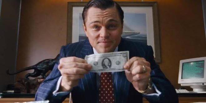 Para Avcısı (The Wolf of Wall Street), Martin Scorsese'nin yönetmen koltuğunda oturduğu, 2013 yapımı ABD çıkışlı biyografik kara komedi filmidir. Jordan Belfort'un aynı adlı otobiyografik kitabından uyarlanan yapımın senaryosunu Terence Winter kaleme almıştır. Başrolde ise Jordan Belfort karakterine hayat veren Leonardo DiCaprio bulunur.