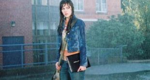 Son Durak 3 (Final Destination 3), 2006 yılında vizyona giren ve doğaüstü korku-gerilim serisinin üçüncü halkasını oluşturan yapımdır. Yönetmenliğini serinin ilk filminde de görev alan James Wong üstlenirken, başrollerde Mary Elizabeth Winstead ve Ryan Merriman yer alır. Senaryosunu James Wong, Glen Morgan ve Jeffrey Reddick'in birlikte kaleme aldığı film, serinin kendine özgü ölümcül kader anlayışını bu kez gençlerin eğlence dünyasının ortasında başlayan bir kabusa dönüştürür.