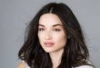 Crystal Reed, özellikle gençlik ve fantastik drama türündeki Teen Wolf dizisinde canlandırdığı Allison Argent karakteriyle dünya çapında tanınan Amerikalı oyuncudur. Kariyerinin ilerleyen dönemlerinde farklı türlerdeki yapımlarda rol alan Reed; korku, bilim kurgu, suç, drama ve komedi gibi birbirinden farklı alanlarda kendisini göstererek oyunculuk yelpazesini genişletmiştir.