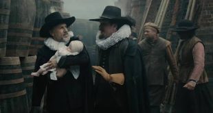 Tarihi filmler, geçmiş dönemleri yalnızca kostümler ve görkemli mekânlarla yeniden kurmakla kalmaz; aynı zamanda o dönemlerde yaşayan insanların arzularını, korkularını ve hayata dair beklentilerini bugünün izleyicisine taşır. Tulip Fever da bu yaklaşımın örneklerinden biri olarak öne çıkar. Justin Chadwick tarafından yönetilen 2017 yapımı film, 17. yüzyıl Amsterdam’ında yaşanan bir aşk hikâyesini, sanat dünyasını ve dönemin dikkat çeken ekonomik tutkularından biri olan lale ticaretini aynı anlatıda buluşturur.