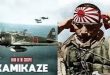 Kamikaze nedir? sorusu, özellikle II. Dünya Savaşı tarihi, Japonya ve Pasifik Cephesi hakkında araştırma yapanların sıkça karşılaştığı konulardan biridir. Günümüzde kamikaze kelimesi çoğunlukla Japon pilotların uçaklarını düşman hedeflerine bilerek çarptırdığı intihar saldırılarıyla ilişkilendirilse de kelimenin kökeni ve tarihsel anlamı bundan daha eskidir. “Kamikaze”, Japonca “tanrısal rüzgâr” anlamına gelir ve başlangıçta Japonya’nın Moğol istilalarından kurtulmasını sağlayan güçlü fırtınaları tanımlamak için kullanılmıştır.
