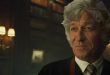 İngiliz sinema ve televizyonunun deneyimli isimlerinden Sean Pertwee, özellikle güçlü karakterleri, dikkat çekici sesi ve farklı türlerdeki yapımlara kolayca uyum sağlayan oyunculuk anlayışıyla tanınır. Kariyerinde tiyatrodan sinemaya, televizyon dizilerinden video oyunlarına kadar pek çok farklı alanda çalışan Pertwee, uzun yıllar boyunca İngiliz oyunculuk dünyasının önemli karakter oyuncularından biri olmayı başarmıştır.