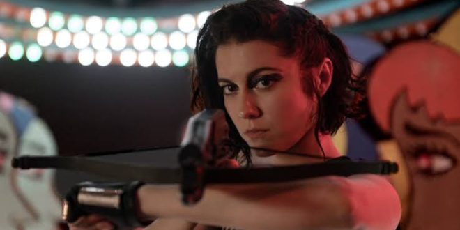 Mary Elizabeth Winstead, sinema ve televizyon dünyasında farklı türlerdeki rolleriyle kendisine özgü bir kariyer oluşturan Amerikalı oyuncu ve şarkıcıdır. Korku filmlerinden aksiyon yapımlarına, bağımsız dramalardan çizgi roman uyarlamalarına kadar geniş bir yelpazede çalışan Winstead; Final Destination 3, Scott Pilgrim vs. the World, 10 Cloverfield Lane, Fargo, Birds of Prey ve Ahsoka gibi yapımlarla tanınır.