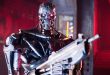 2009 yılında vizyona giren Terminatör 4: Kurtuluş, yani özgün adıyla Terminator Salvation, serinin önceki filmlerinden ayrılan önemli bir yapım olarak öne çıkar. McG'nin yönettiği film, Arnold Schwarzenegger'in canlandırdığı ikonik T-800 karakterinin gölgesinde ilerleyen ilk üç filmin ardından hikâyeyi doğrudan gelecekteki savaşın merkezine taşır. Christian Bale, Sam Worthington, Anton Yelchin, Bryce Dallas Howard, Moon Bloodgood, Common ve Helena Bonham Carter'ın rol aldığı yapım, Terminator evreninin daha önce ağırlıklı olarak anlatıların arka planında kalan kısmını görünür hale getirir.