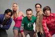 Televizyon tarihinin en uzun soluklu ve geniş izleyici kitlesine ulaşan sitcom yapımlarından biri olan The Big Bang Theory, bilim dünyasını, popüler kültürü, arkadaşlığı ve gündelik hayatın küçük çatışmalarını mizahın merkezine taşıyan özel yapımlardan biridir. Chuck Lorre ve Bill Prady tarafından yaratılan Amerikan durum komedisi, ilk kez 24 Eylül 2007'de CBS ekranlarında izleyiciyle buluştu. Toplam 12 sezon boyunca yayınlanan dizi, 2019 yılında ekranlara veda ederek uzun soluklu televizyon serileri arasındaki yerini sağlamlaştırdı.