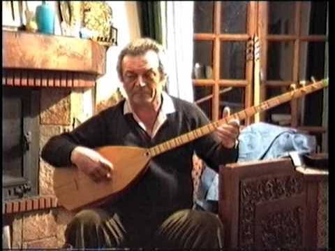 Türk halk müziğinin geniş dünyasında bazı sanatçılar yalnızca seslendirdikleri eserlerle değil, müziğe kazandırdıkları yorum ve anlayışla da kalıcı olur. Talip Özkan bu isimlerden biridir. Bağlamaya getirdiği kendine özgü teknik, Anadolu’nun farklı bölgelerinde gerçekleştirdiği derleme çalışmaları ve yurt dışında yaptığı müzik araştırmaları sayesinde Türk halk müziğinin önemli temsilcileri arasında yer almıştır.
