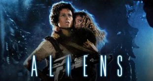1986 yapımı Aliens, sinema tarihinin en önemli bilimkurgu ve aksiyon filmlerinden biri olarak kabul edilen, 1979 tarihli Alien filminin devamıdır. İlk filmde kurulan klostrofobik korku atmosferini tamamen terk etmeden, serinin dünyasını genişleten yapım; bu kez gerilimi daha büyük bir ölçekte ele alır. Yönetmen koltuğunda James Cameron bulunan film, bilimkurgu, aksiyon, korku ve macera türlerini aynı potada birleştirerek kendisinden sonra gelecek birçok filme de ilham veren bir yapı ortaya koyar.